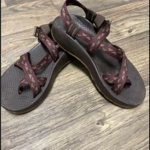 Men’s Chacos size 9